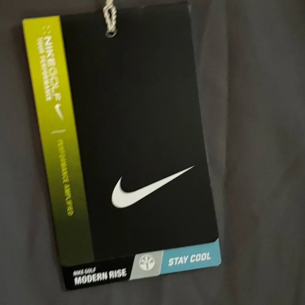 NWT Nike Golf Tour Performance Shorts Women's 6 Gray Stay Cool Modern Rise